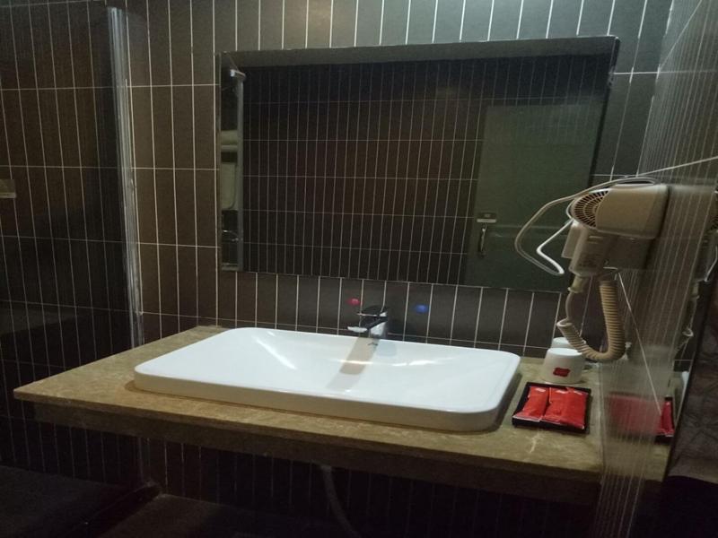 Thank Inn Plus Hotel Jiangxi Fuzhou Jinxi County Government Square Eksteriør billede